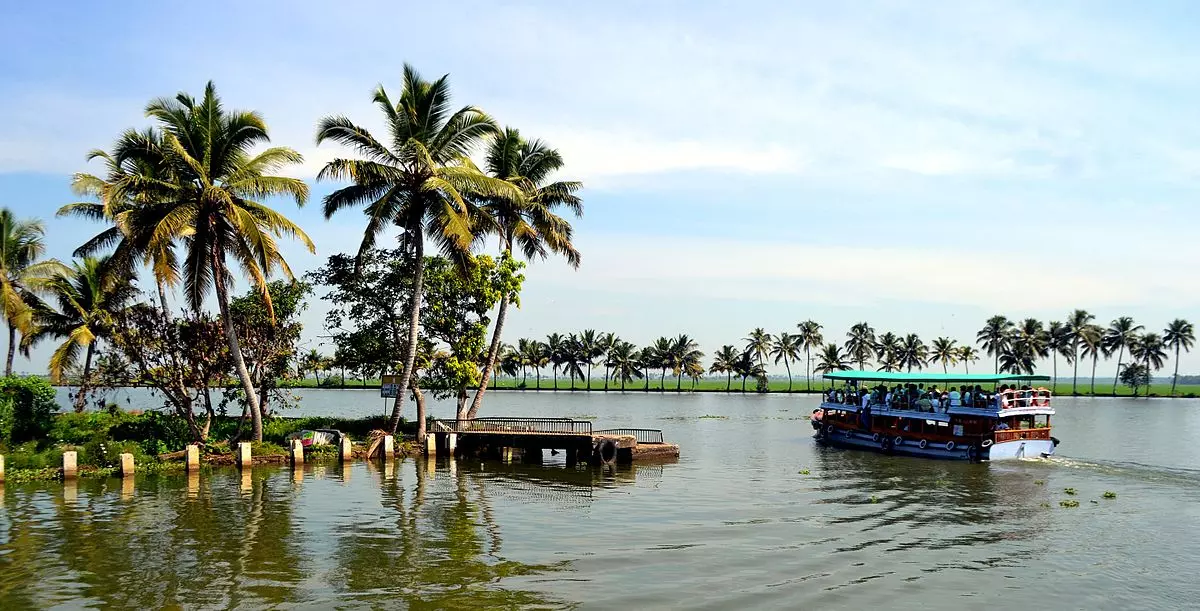 വെറും 23 രൂപ മതി കുട്ടനാട് കാണാന്‍, ആയിരങ്ങള്‍ വേണ്ട