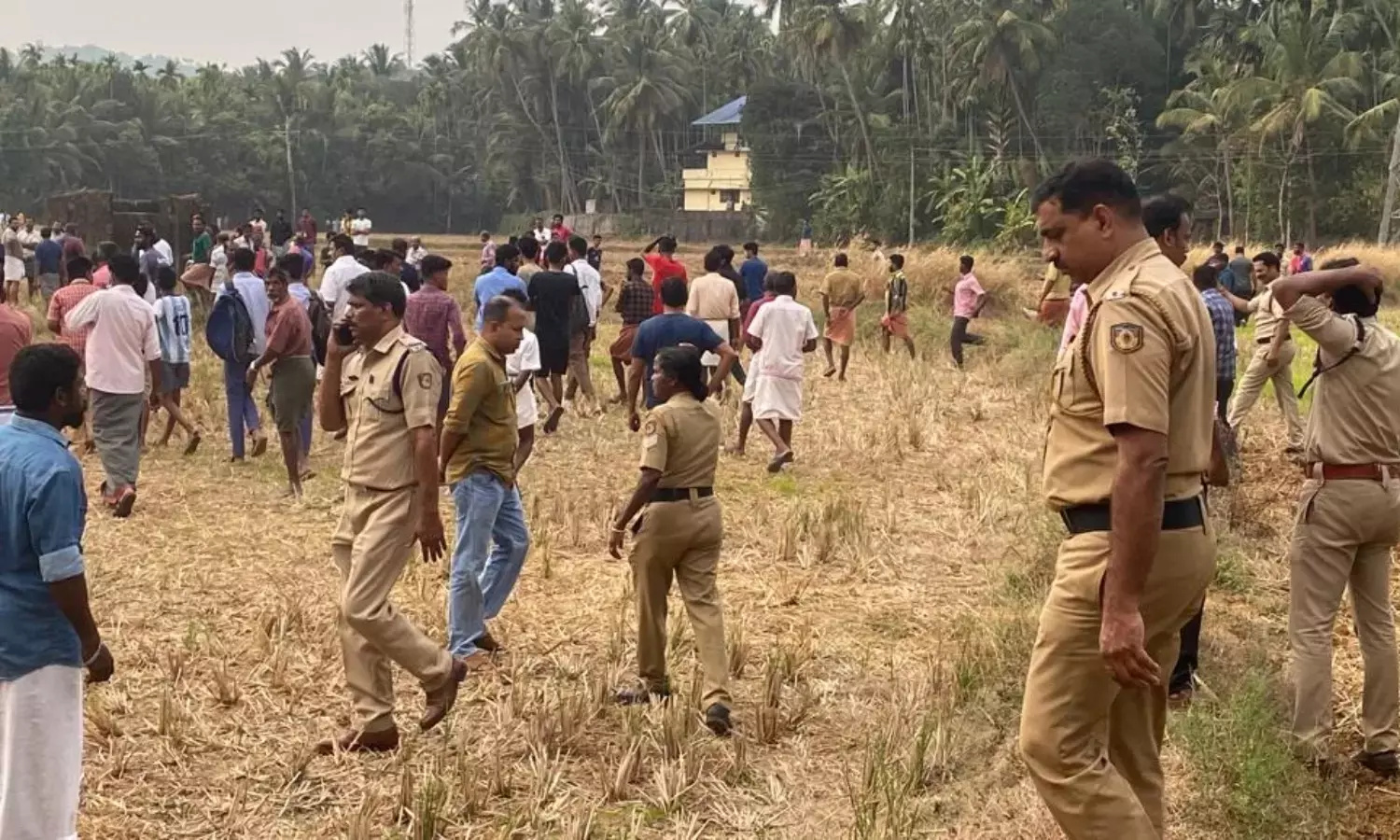 തൃശൂരിൽ വെടിക്കെട്ട് പുരയിൽ സ്‌ഫോടനം; ഒരാൾക്ക് ഗുരുതര പരുക്ക്