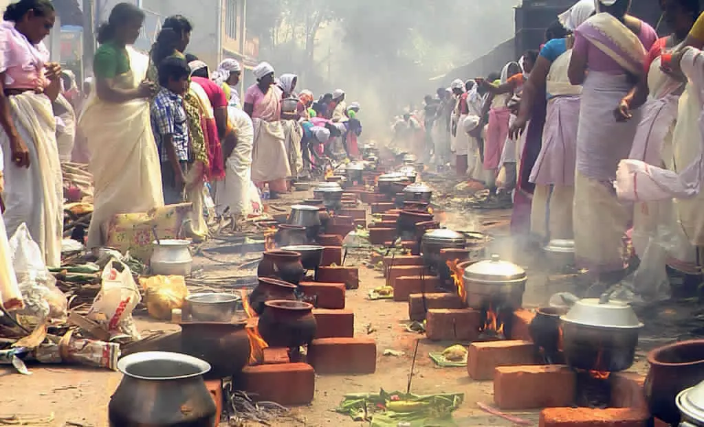 ആറ്റുകാൽ പൊങ്കാല: മൺപാത്രങ്ങളിലെ മായം പരിശോധിക്കാൻ സാമ്പിളുകൾ പരിശോധനക്കയച്ചു