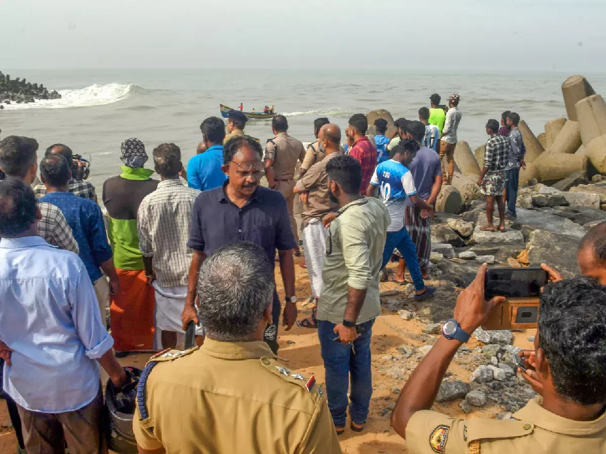 മുതലപ്പൊഴി സന്ദർശിച്ച് കേന്ദ്ര സംഘം; പ്രശ്ന പരിഹാരത്തിന് ശ്രമവുമായി സംസ്ഥാന സർക്കാർ