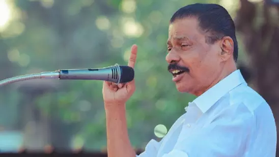 ഇഡി മാധ്യമ വേട്ടയ്ക്ക് ഒപ്പം നിൽക്കുന്നു, പാർട്ടി നേരിടുന്ന കടന്നാക്രമണങ്ങളെ നേരിടാൻ കോടിയേരി ഇല്ലല്ലോ എന്ന ദുഃഖം: എംവി ഗോവിന്ദൻ