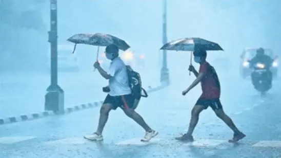 ബംഗാൾ ഉൾക്കടലിൽ ന്യൂനമർദം, ചുഴലിക്കാറ്റായി മാറാൻ സാധ്യത; കേരളത്തിൽ 5 ദിവസം മഴയ്ക്ക് സാധ്യത