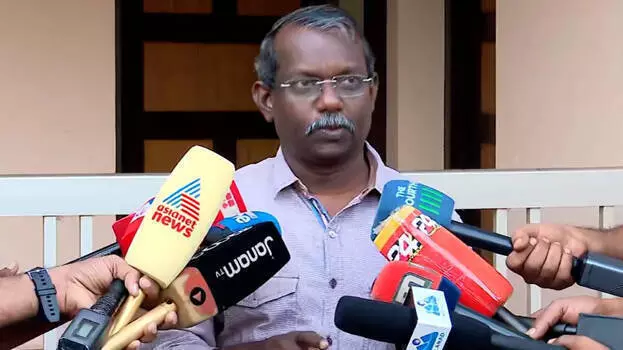 സിദ്ധാർഥന്റെ മരണം: സർവകലാശാല ഡീനിനെയും അസി. വാർഡനെയും സസ്പെൻഡ് ചെയ്തു