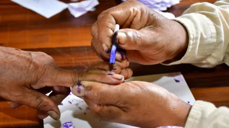 ലോക്‌സഭ തിരഞ്ഞെടുപ്പ് ആദ്യ നാല് മണിക്കൂറില്‍ കേരളത്തിൽ 24 ശതമാനം പോളിങ്