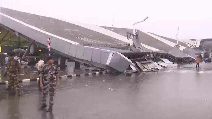 ഡൽഹിയിലെ അപകടം: രാജ്യത്തെ എല്ലാ വിമാനത്താവളങ്ങളിലും സുരക്ഷാ പരിശോധന നടത്തും