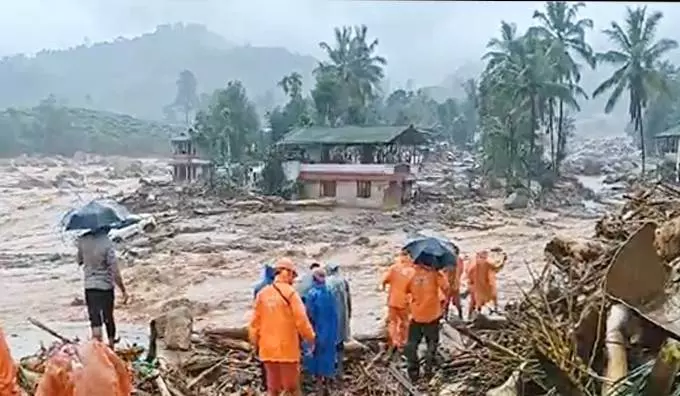 മുണ്ടക്കൈ ദുരന്തം: മൂന്നാം ദിനവും ദൗത്യം തുടങ്ങി; പരസ്പരം പഴിചാരി കേന്ദ്രവും സംസ്ഥാനവും