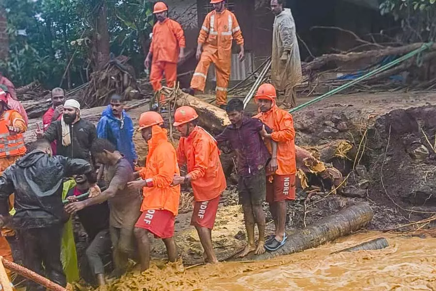 വയനാട്ടിലെ ദുരന്ത ബാധിതരെ സഹായിക്കാൻ ഒറ്റക്കെട്ടായി ഡൽഹി