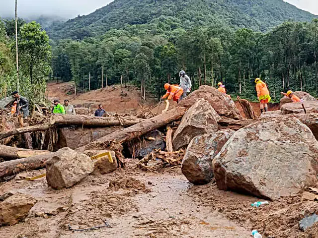 ഉരുള്‍പൊട്ടല്‍ ദുരന്തം; കാണാതായവരുടെ ആദ്യ കരട് പട്ടികയിൽ 138 പേർ