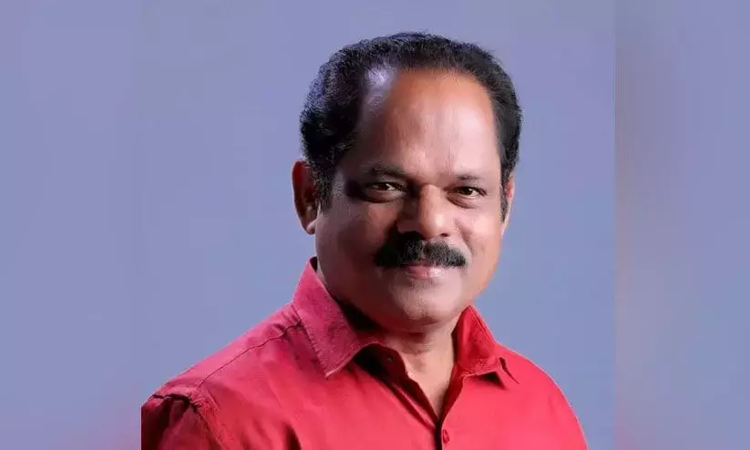 നടൻ മുകേഷ് എംഎൽഎ സ്ഥാനം രാജിവെക്കണം ; നിലപാട് വ്യക്തമാക്കി നടൻ പിപി കുഞ്ഞികൃഷ്ണൻ