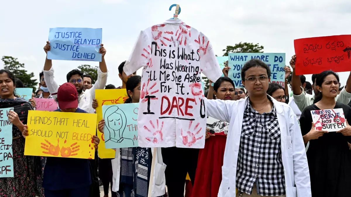 കൊൽക്കത്ത കൊലപാതകം സമരം അവസാനിപ്പിക്കില്ല; സുപ്രീംകോടതി നിർദേശം അംഗീകരിക്കില്ലെന്ന് ഡോക്ടർമാർ