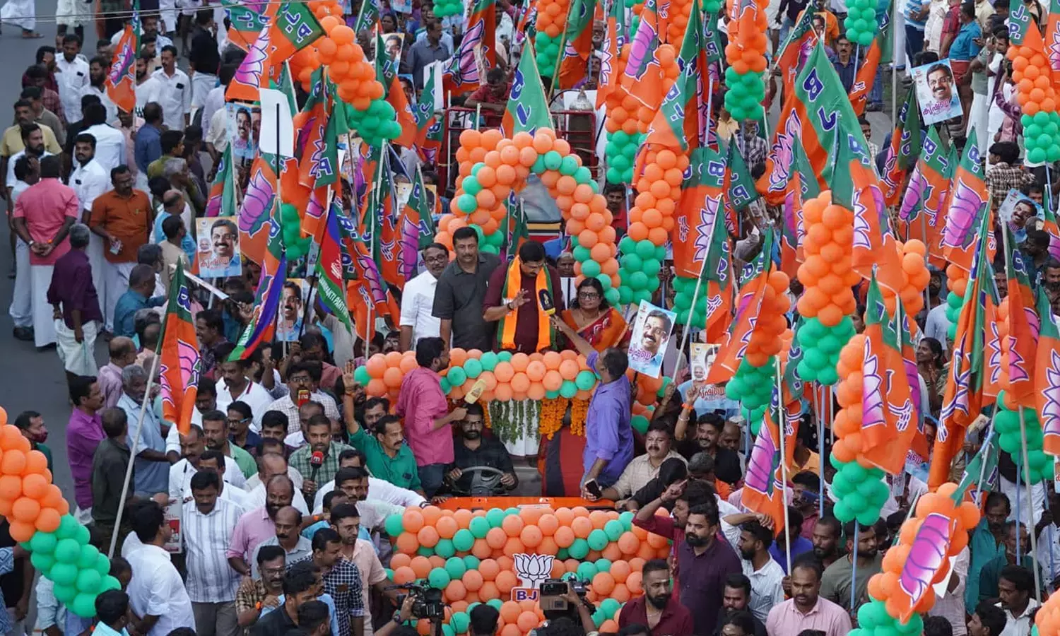 റോഡ് ഷോയിൽ പങ്കെടുക്കാത്തത് കോയമ്പത്തൂരിലായതിനാൽ, ശോഭ സുരേന്ദ്രൻറെ ഫ്ലക്സ് കത്തിച്ചതിൽ പാർട്ടിക്ക് പങ്കില്ല, തർക്കം തള്ളി ഇ.കൃഷ്ണദാസ്