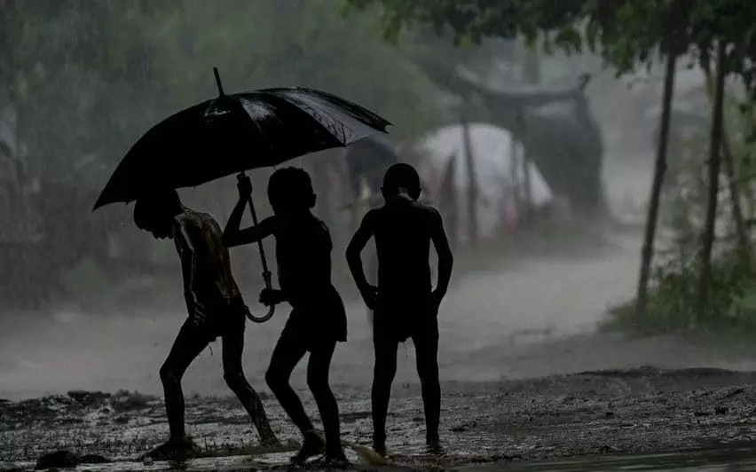 കേരളത്തിൽ ശക്തമായ മഴയ്ക്ക് സാധ്യത ; നാല് ജില്ലകളിൽ യെല്ലോ അലർട്ട്