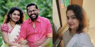 ഈ ചിരിയുടെ താക്കോൽ എന്‍റെ കയ്യിലാണ്; തലതല്ലിക്കരയുമെന്ന് പറയുന്നവർക്ക് മറുപടിയുമായി സൗമ്യ സരിന്‍