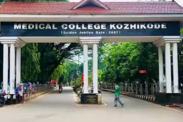 കോഴിക്കോട് മെഡിക്കൽ കോളേജിൽ അത്യാഹിത വിഭാഗത്തിൽ തീപിടുത്തം; ആളപായമില്ല; രോഗികളെ സുരക്ഷിത സ്ഥാനത്തേക്ക് മാറ്റി